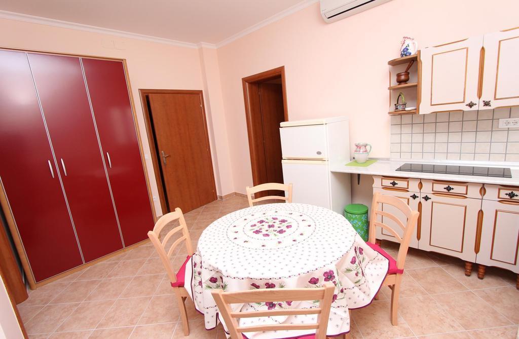 Apartments Casa Menis Rovinj Rum bild
